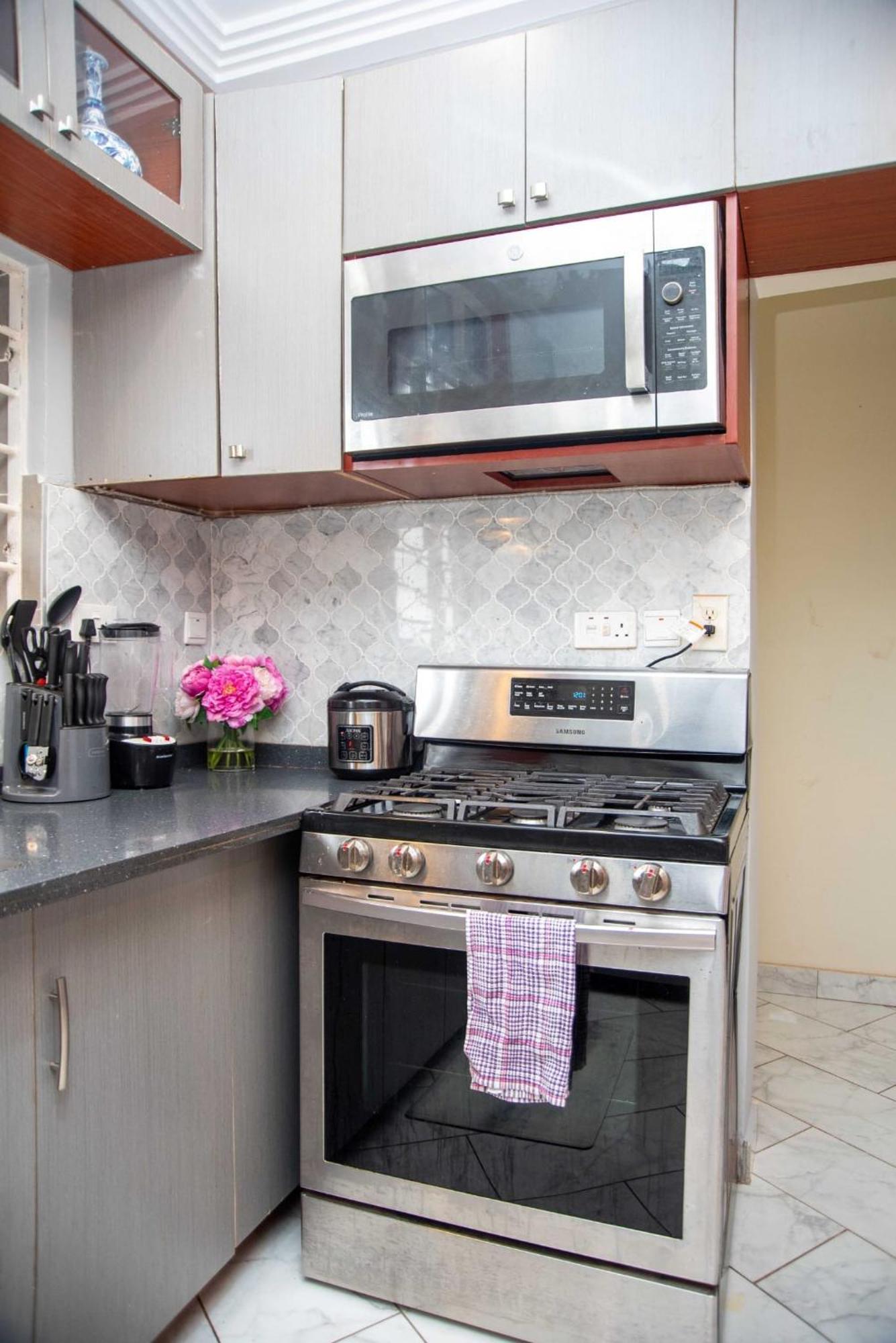 Seyramz Palace - Free Airport Pick Up - High Speed Starlink Wifi - Car Rental Tamale Exterior foto